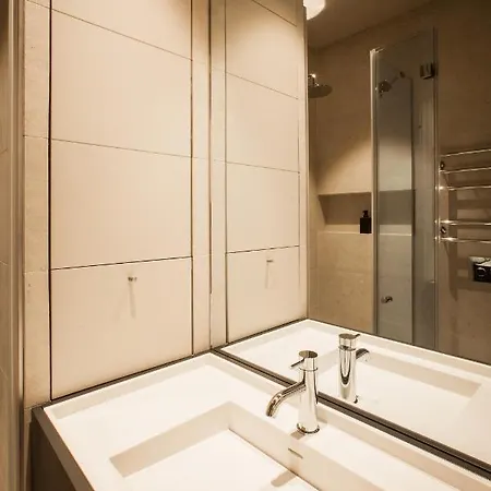 Luxury With A Park View 아파트 리가